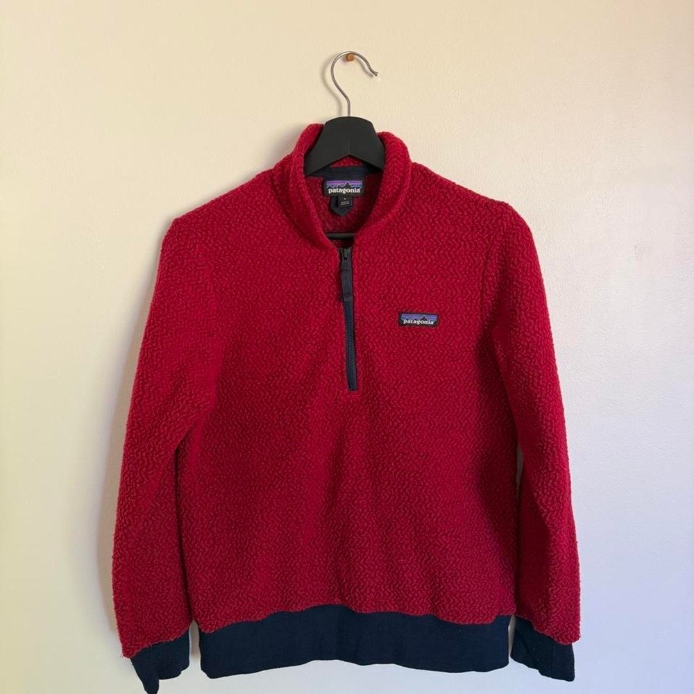 Patagonia vintage red wool blend fleece quarter zip with navy blue trim small